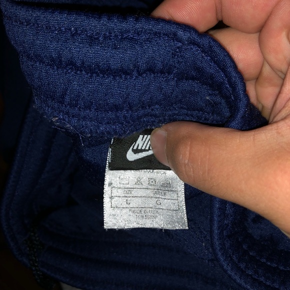Nike Short Size L - Picture 3 of 3